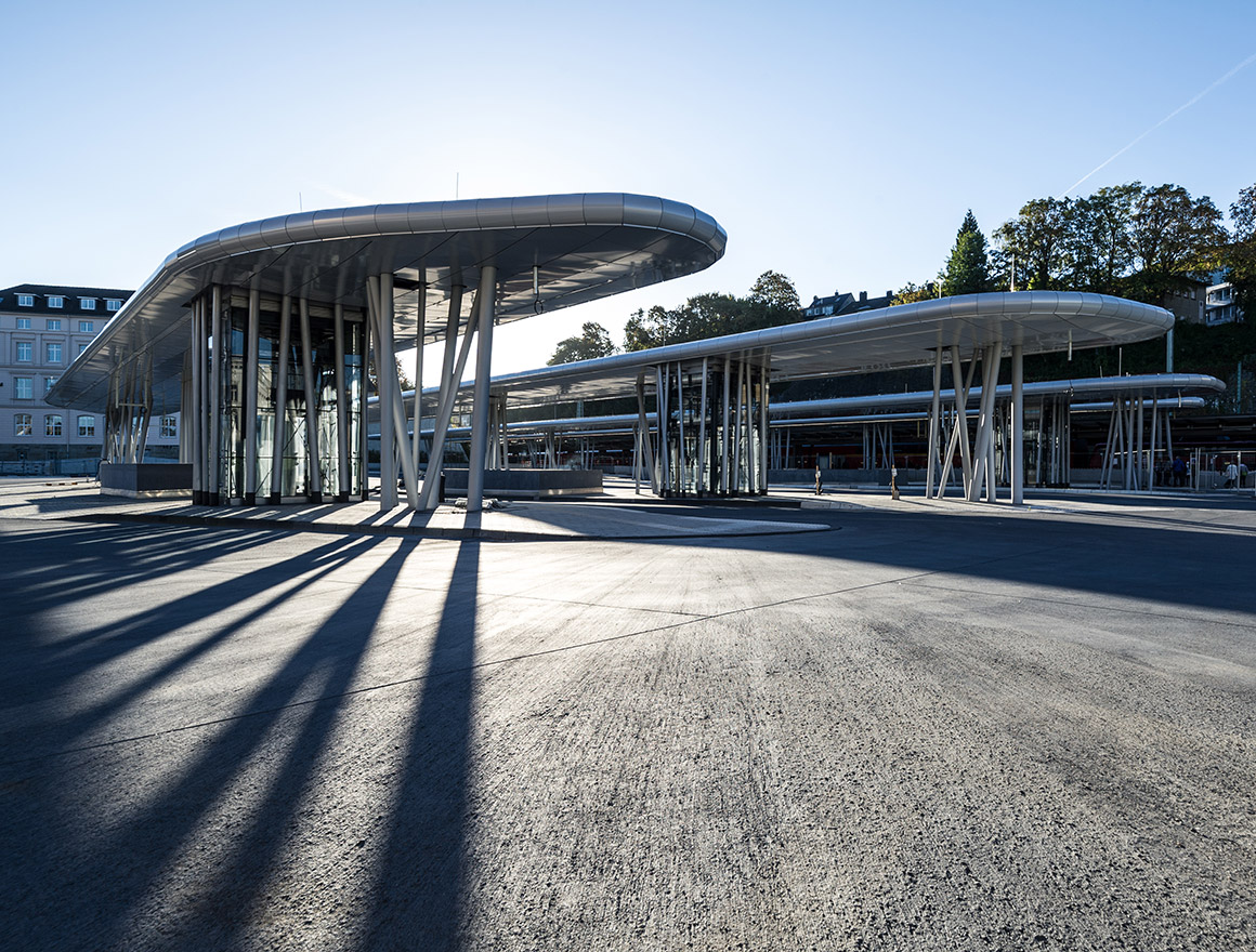 Bus Terminal at the principal train station of Wuppertal open for Business 